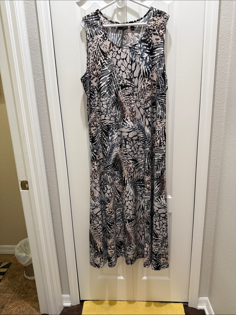 Attitudes by Renee Black and Cream Tropical Leaf Print Maxi Dress